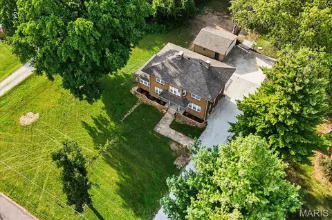 Other - 129 Orchard Dr, Belleville, IL 62221 photo 10 of 12
