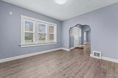 Living - 129 Orchard Dr, Belleville, IL 62221 photo 5 of 5
