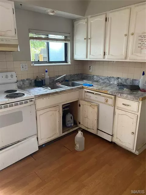 845 Portsdown Rd, Ballwin, MO 63011 photo 9