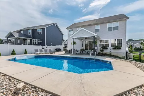 Exterior - 358 Spring Valley Run, Festus, MO 63028 photo 3 of 6