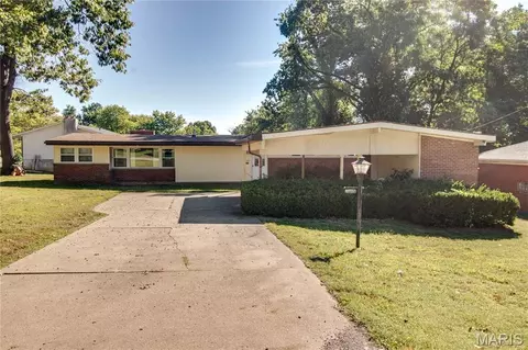 2131 Wyckoff St, Alton, IL 62002