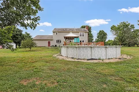 Exterior - 16519 Conrad Rd, Brighton, IL 62012 photo 6 of 6
