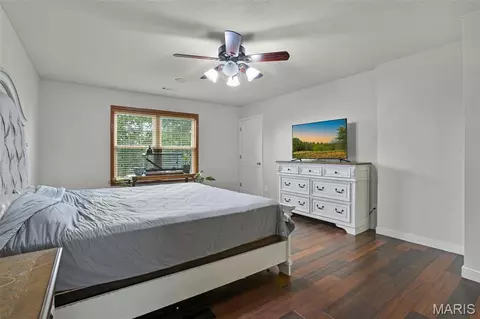 Bedroom - 16519 Conrad Rd, Brighton, IL 62012 photo 2 of 4