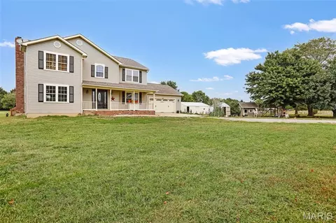 Exterior - 16519 Conrad Rd, Brighton, IL 62012 photo 2 of 6