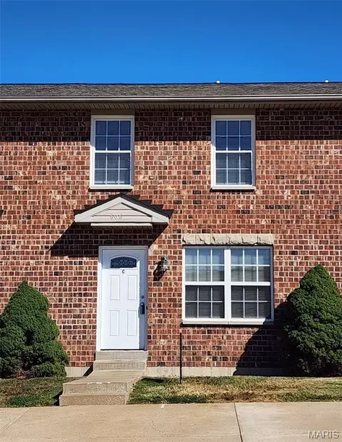 606 Linda Ln #C, Wentzville, MO 63385