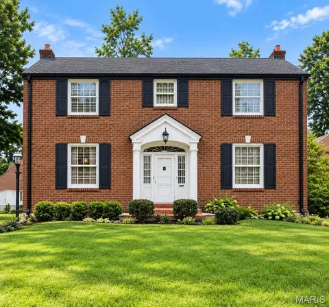 7322 Ravinia Dr, Pasadena Hills, MO 63121