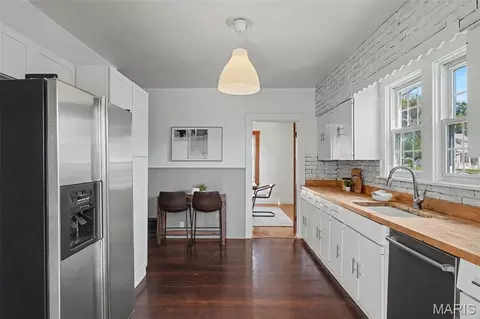 Kitchen - 406 W Springfield Ave, Union, MO 63084 photo 3 of 3