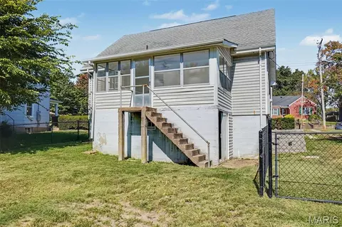 Exterior - 406 W Springfield Ave, Union, MO 63084 photo 7 of 11