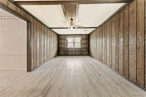 Living - 833 Weedel Dr, Arnold, MO 63010 photo 4 of 10