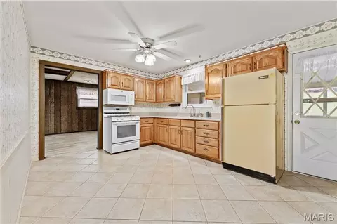 Kitchen - 833 Weedel Dr, Arnold, MO 63010 photo 1 of 4