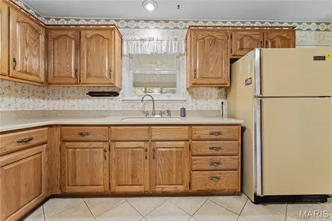 Kitchen - 833 Weedel Dr, Arnold, MO 63010 photo 3 of 4