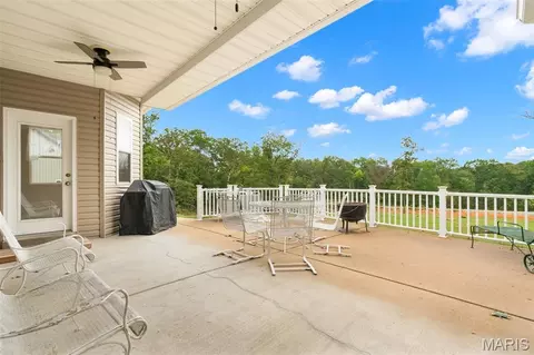 Exterior - 910 Oak Pass Ln, Sullivan, MO 63080 photo 7 of 9