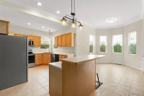 Kitchen - 910 Oak Pass Ln, Sullivan, MO 63080 photo 4 of 4