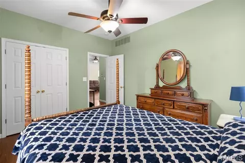 Bedroom - 910 Oak Pass Ln, Sullivan, MO 63080 photo 4 of 5