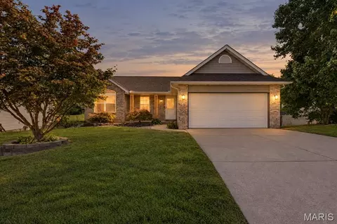 629 High School St, Collinsville, IL 62234