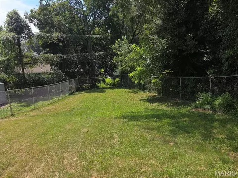 Exterior - 62 Bayview Ct, Ferguson, MO 63135 photo 3 of 4