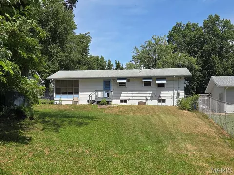 Exterior - 62 Bayview Ct, Ferguson, MO 63135 photo 4 of 4