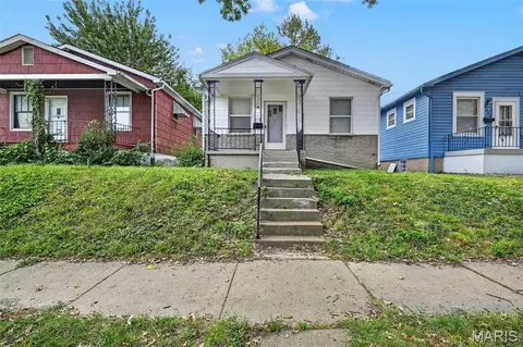 4452 S Spring Ave, Saint Louis, MO 63116