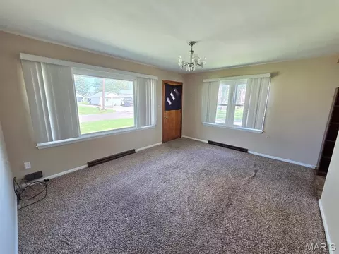 Living - 407 Madison St, Canton, MO 63435 photo 1 of 1