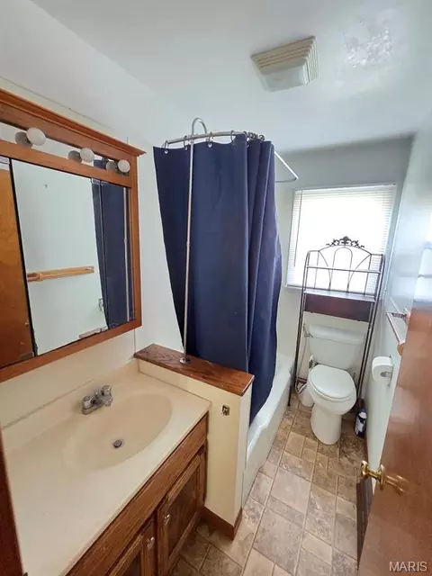 Bath - 407 Madison St, Canton, MO 63435 photo 1 of 1
