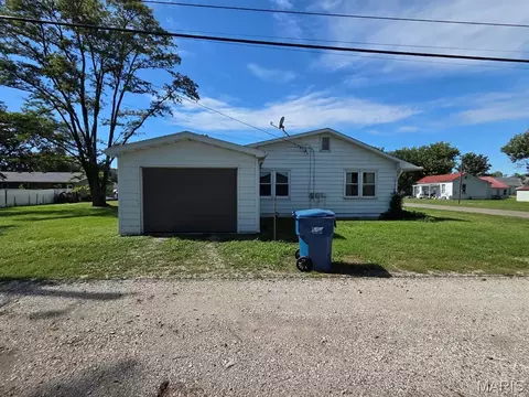 Exterior - 407 Madison St, Canton, MO 63435 photo 2 of 5