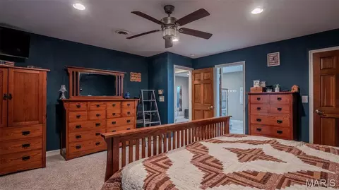 Bedroom - 1231 Brown Ln, Saint Clair, MO 63077 photo 1 of 4