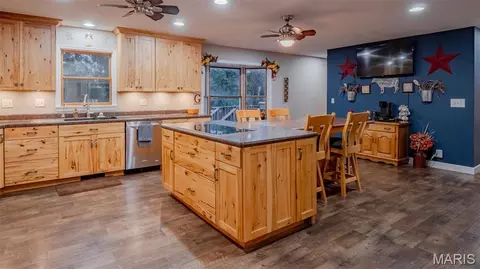 Kitchen - 1231 Brown Ln, Saint Clair, MO 63077 photo 1 of 2