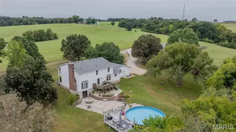 Exterior - 1231 Brown Ln, Saint Clair, MO 63077 photo 7 of 20