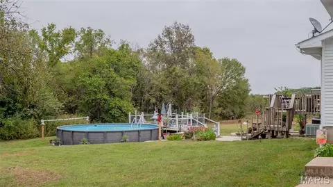 Exterior - 1231 Brown Ln, Saint Clair, MO 63077 photo 11 of 20
