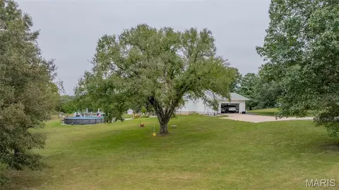 Exterior - 1231 Brown Ln, Saint Clair, MO 63077 photo 14 of 20