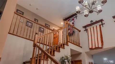 Entry Way - 1231 Brown Ln, Saint Clair, MO 63077 photo 4 of 7