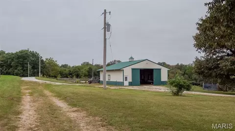 Exterior - 1231 Brown Ln, Saint Clair, MO 63077 photo 5 of 20