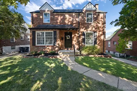 7545 Hiawatha Ave, Richmond Heights, MO 63117