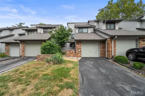 11583 Tawny Ash Ct, Saint Louis, MO 63146