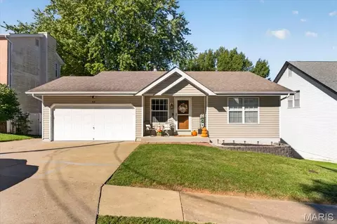 43 Lansing Ave, Maryland Heights, MO 63043