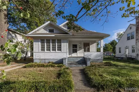 208 Hunter, Charleston, MO 63834