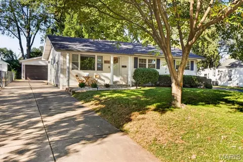 1675 Saint Catherine St, Florissant, MO 63033