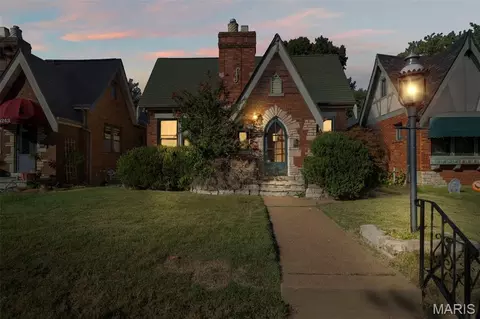 5239 Mardel Ave, Saint Louis, MO 63109