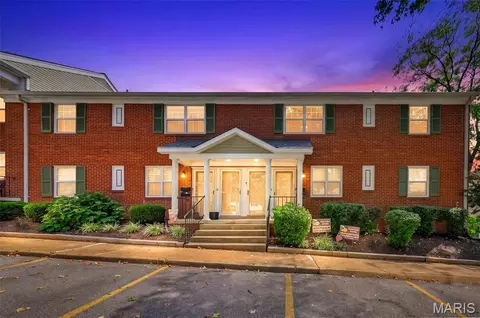 1418 Oriole Pl, Brentwood, MO 63144