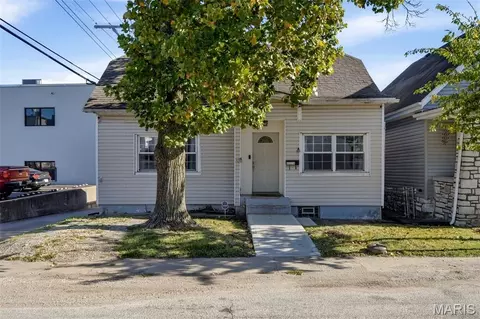 4879 Oldenburg Ave, Saint Louis, MO 63123