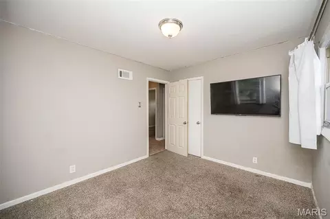 Bedroom - 4345 Ringer Rd, Mehlville, MO 63129 photo 5 of 5