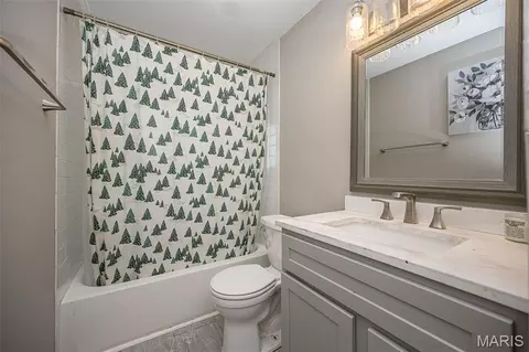 Bath - 4345 Ringer Rd, Mehlville, MO 63129 photo 1 of 3
