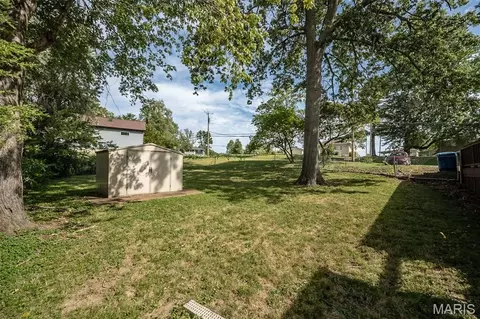 Exterior - 4345 Ringer Rd, Mehlville, MO 63129 photo 4 of 10