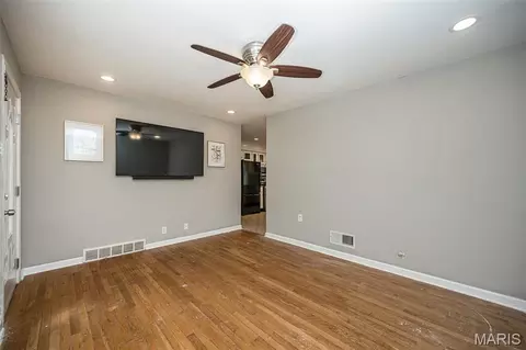 Living - 4345 Ringer Rd, Mehlville, MO 63129 photo 2 of 4