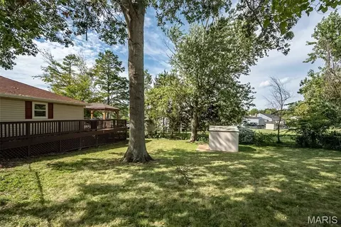 Exterior - 4345 Ringer Rd, Mehlville, MO 63129 photo 3 of 10