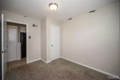 Bedroom - 4345 Ringer Rd, Mehlville, MO 63129 photo 2 of 5