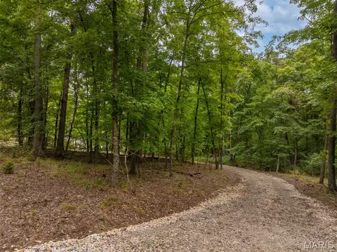 2527 Alpine Trails Dr, Innsbrook, MO 63390 photo 2