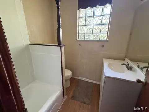 Bath - 409 Abston Ave, Ferguson, MO 63135 photo 1 of 1