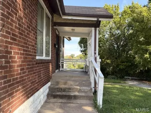 Exterior - 409 Abston Ave, Ferguson, MO 63135 photo 1 of 4