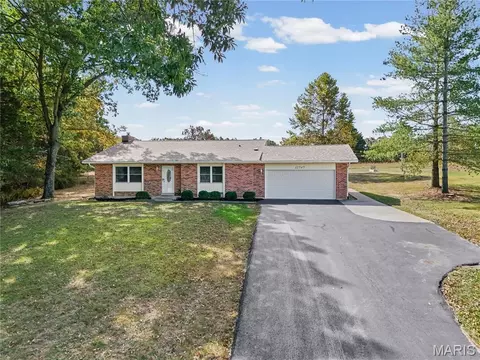 12747 Tall Pine Dr, Sainte Genevieve, MO 63670